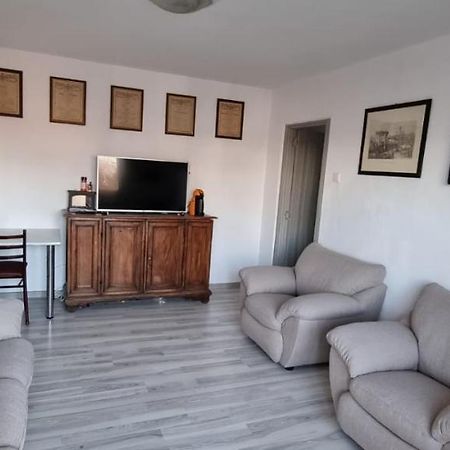 Apartament Regim Hotelier Bacău Exterior foto